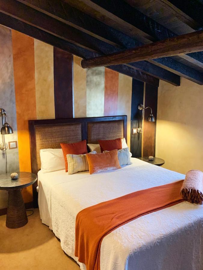 Hotel Boutique Valle De Oca Villanasur Rio De Oca Luaran gambar