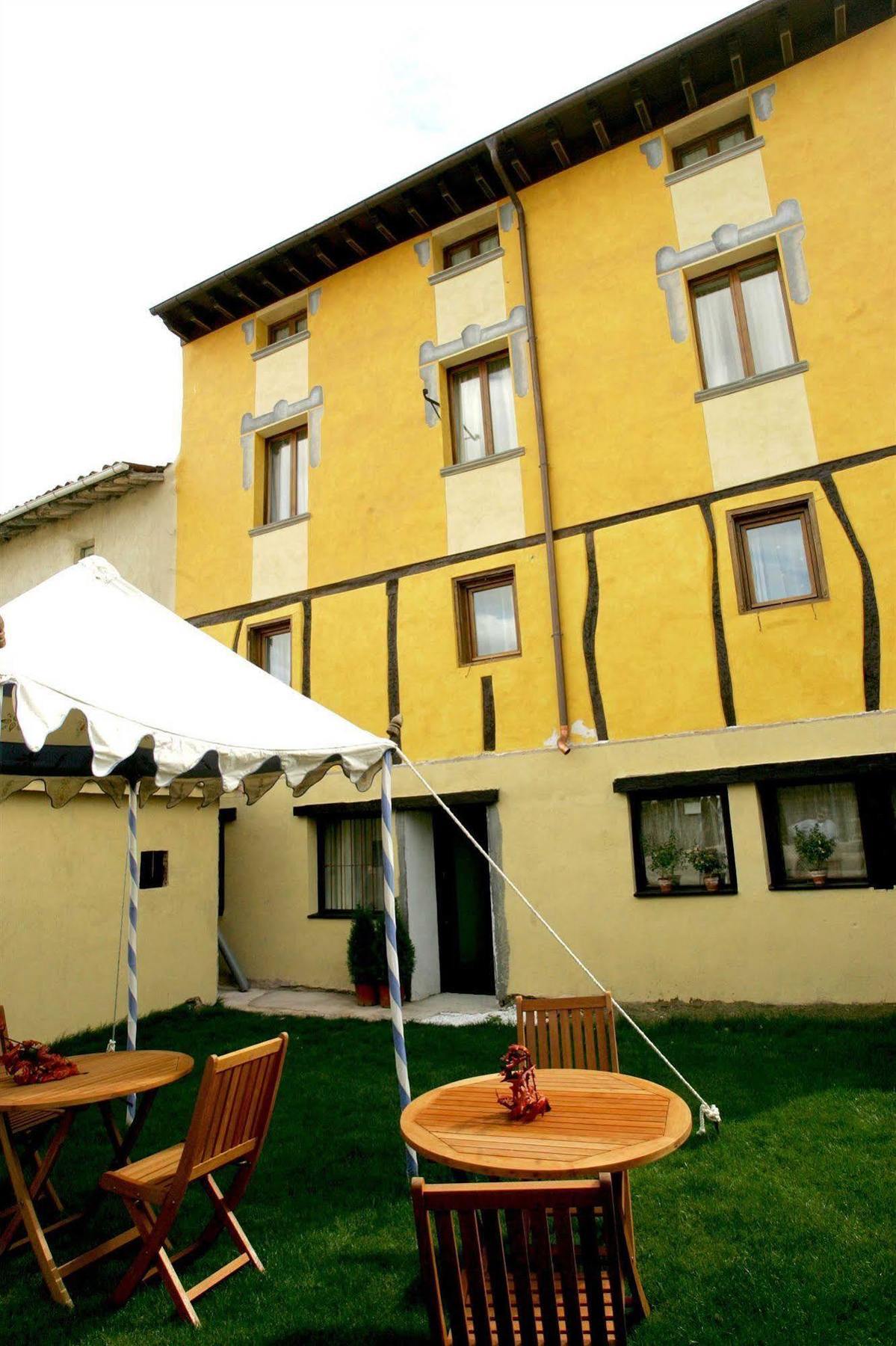 Hotel Boutique Valle De Oca Villanasur Rio De Oca Luaran gambar